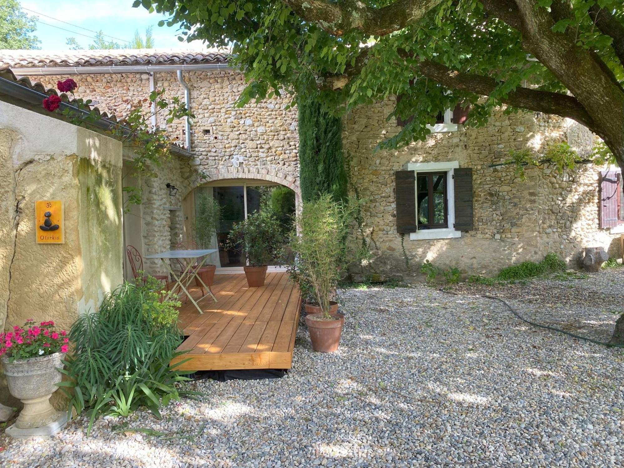 Otarkia Hotel Villedieu  Exterior photo